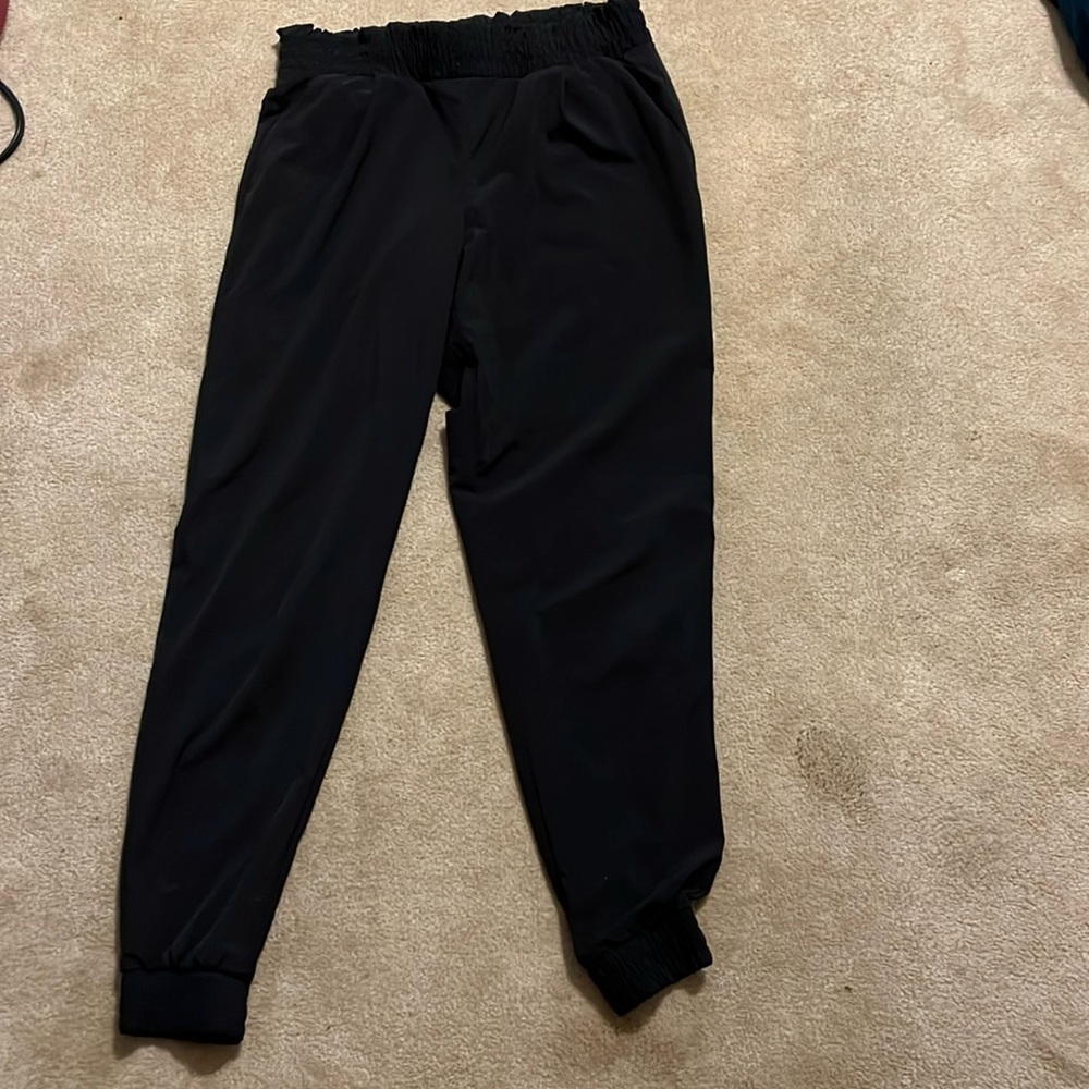 Athleta Aliso jogger black size six